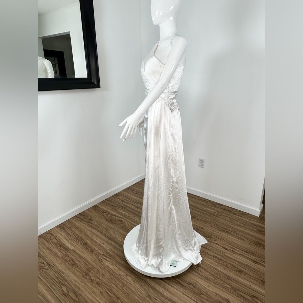 🔥🔥 Mac Duggal Draped One Shoulder Gown - Picture 8 of 12